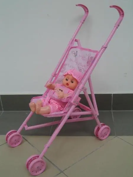 Foto do aviso oficial: Z.H. CAT Carrinho de brinquedo com boneca — risco: Ferimentos