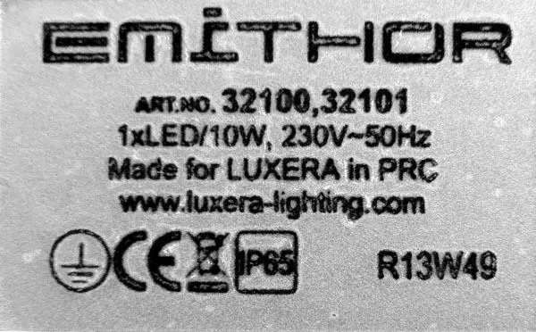 Foto do aviso oficial: EMiTHOR METALED KÜLT.LED REF Projetor LED — risco: Choque elétrico