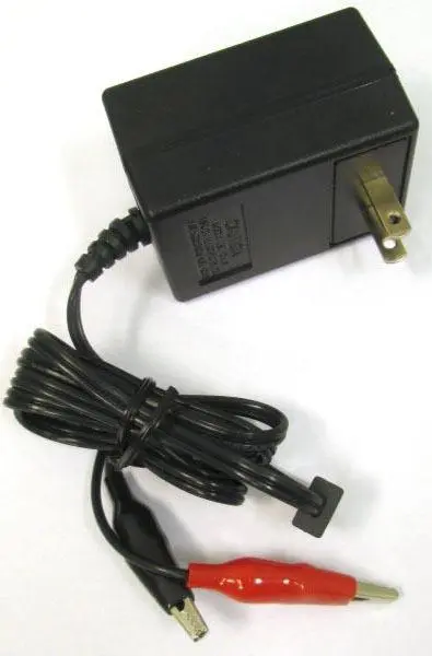 Photo de l’avis officiel: Lowrance (sonar), Manada (battery charger) All Season Portable Pack — risque: Choc électrique