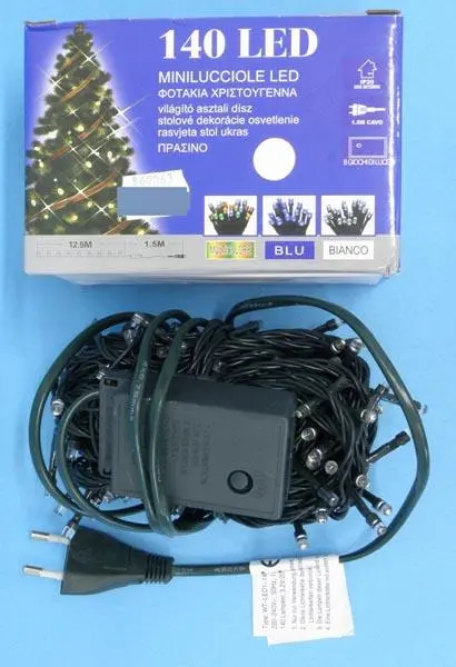 Foto do aviso oficial: 140 LED MINILUCCIOLE LED Corrente de iluminação — risco: Choque elétrico & Incêndio (A12/0774/17)