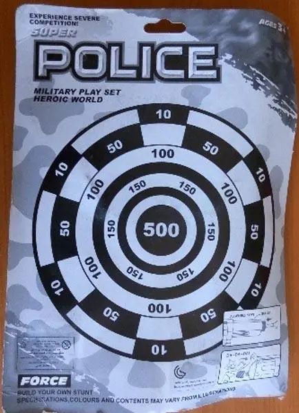Foto uit de officiële melding: Super POLICE Heroic World Force Speelgoed pistool set — risico: Verstikking door inslikken