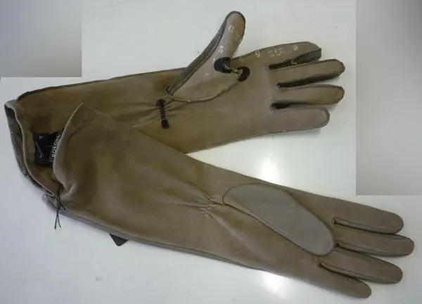 Foto dell’avviso ufficiale: Roeckl Lange Handschuhe Leather Lacing braun (Long leather gloves with lacing) Guanti in pelle — rischio: Rischio chimico