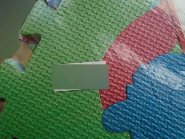 Foto aus der offiziellen Meldung: Xin Yue EVA Children Put Together Tool Schaumpuzzlematte — Risiko: Ersticken