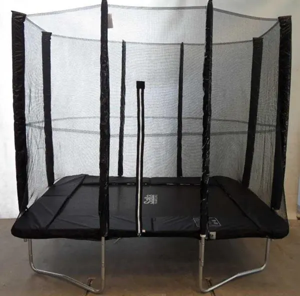Photo de l’avis officiel: Five Star H.K. / Salta Trampolines Salta Luxe 153 cm x 214 cm — risque: Blessures