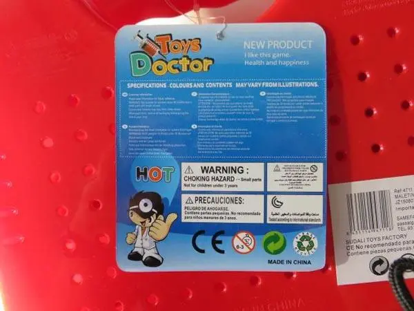 Photo from the official notice: Samefa Toys Doctor / Maletin Medicao ('Medical case') doctor play set — chemical risk