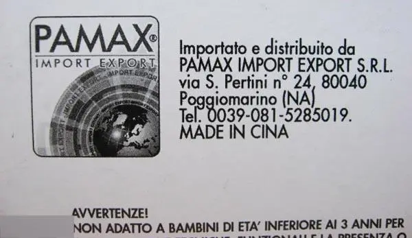 Foto uit de officiële melding: Pamax Combatti il Crimine Speelgoed pistool set — risico: Verstikking door inslikken