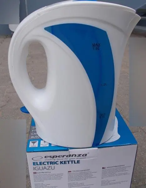 Photo from the official notice: Esperanza Iguazu / Electric Kettle — fire risk