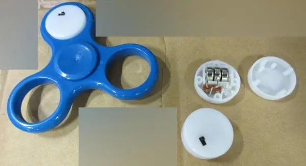 Photo de l’avis officiel: Hand Spinner Tourneur Fidget — risque: Risque chimique & Blessures