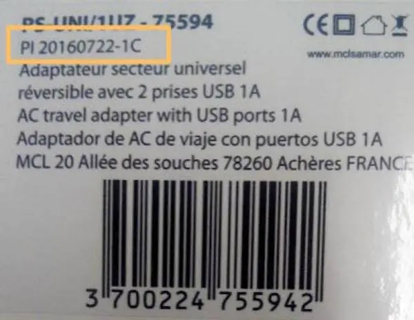 Foto uit de officiële melding: MCL AC Travel Adapter with USB Ports De adapter van de reisstekker — risico: Elektrische schok