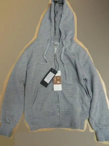 Photo from the official notice: Glo Story children’s sweatshirt — strangulation risk (A12/1168/17)