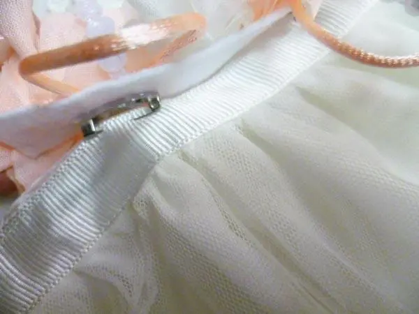 Photo de l’avis officiel: Picola Robe d’enfant — risque: Étouffement & Blessures
