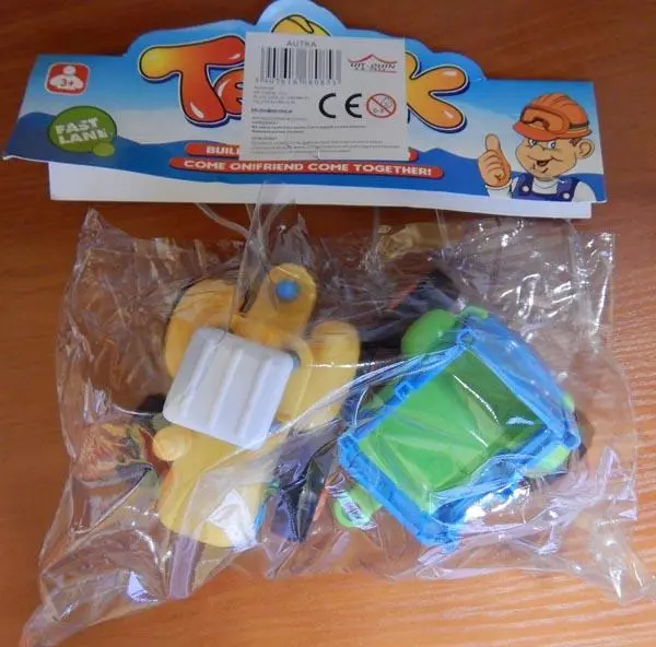 Foto dell’avviso ufficiale: Fast Lane / Hit-Chin Autka [Cars] Trattore giocattolo in plastica — rischio: Ostruzione delle vie aeree