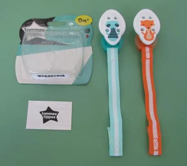 Photo from the official notice: Tommee Tippee Closer nature soother holder — choking & strangulation risk