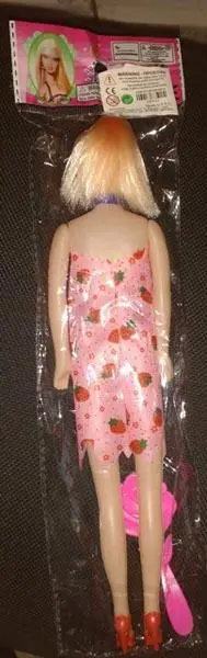 Foto do aviso oficial: WanJu Boneca de plástico — risco: Químico (A12/1285/17)