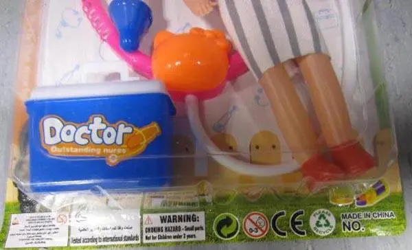 Photo de l’avis officiel: Marco's Toys Doctor Set Ensemble de poupées en plastique — risque: Risque chimique