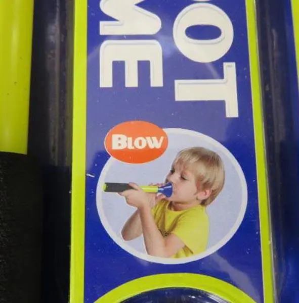 Photo from the official notice: Nan Li / Arce Beach Shoot Game blow pipe with projectiles — choking risk