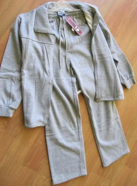 Foto do aviso oficial: Georgio Conjunto de roupas para crianças — risco: Ferimentos