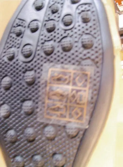 Photo de l’avis officiel: BSTL Chaussures pour dames et #13; &amp; #13; — risque: Risque chimique