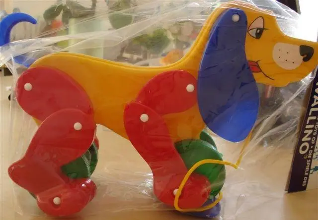 Photo from the official notice: CAVALLINO pull toy — choking risk