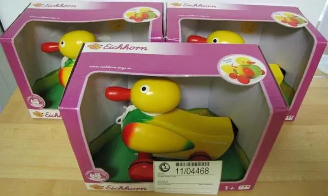 Photo from the official notice: Eichhorn pull toy — choking risk