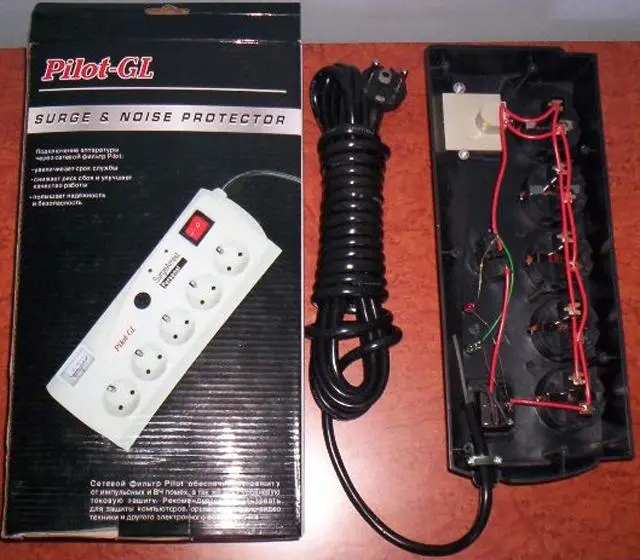 Photo de l’avis officiel: PILOT-GL Fil d’extension «Surge and Noise Protector» &amp; #13; — risque: Choc électrique