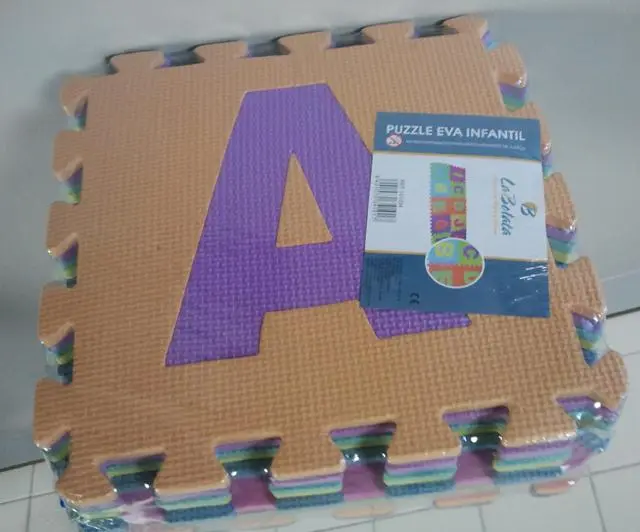 Photo from the official notice: La Bolata puzzle mat "child's eva puzzle" — choking risk