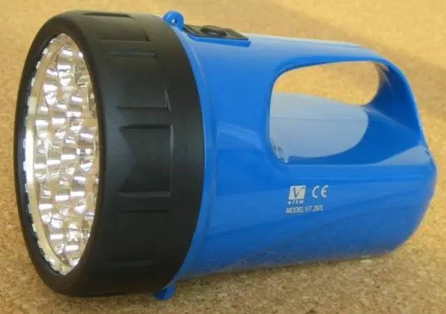Photo de l’avis officiel: Vito Light Torche rechargeable «Lanterne à énergie rechargeable» — risque: Choc électrique & Incendie