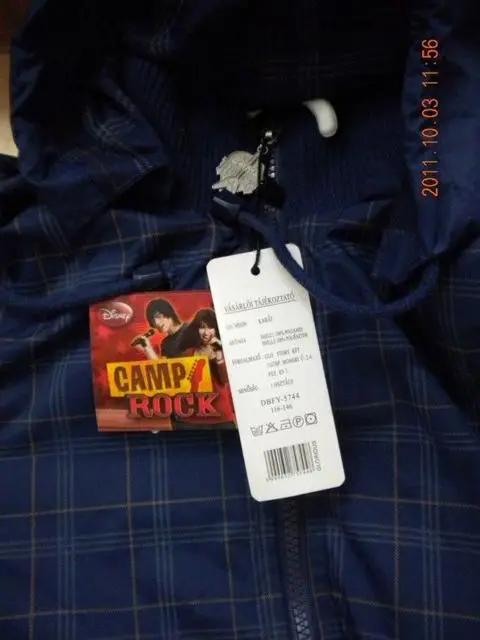 Photo from the official notice: Children’s jacket "Camp Rock" — strangulation risk