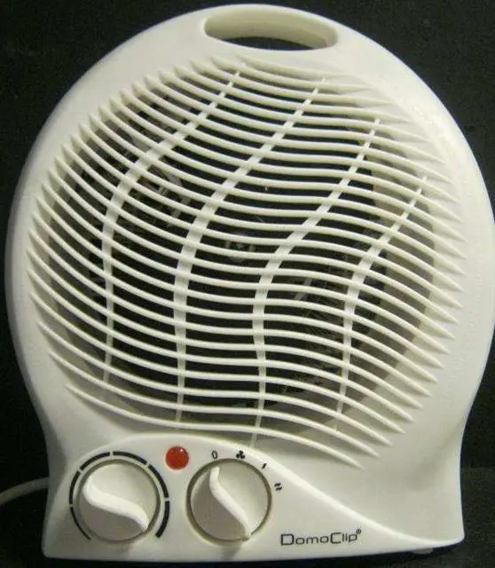 Foto uit de officiële melding: Domoclip Ventilatorverwarmer „Mini Ventilateur Chaud/Froid” &amp; # #13; — risico: Elektrische schok