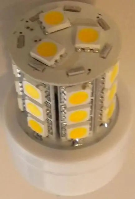 Foto do aviso oficial: Set Lighting Apparatus Lâmpadas LED — risco: Choque elétrico