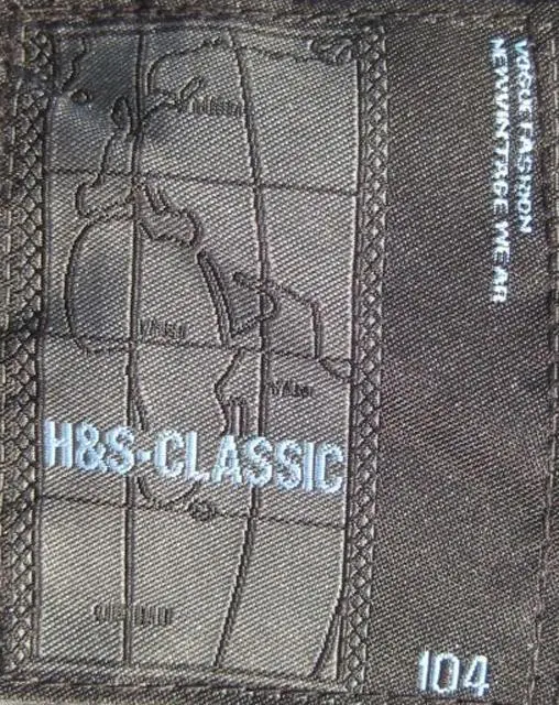 Foto dell’avviso ufficiale: H&amp;S-Classic Giacca per bambini — rischio: Lesioni & Strangolamento