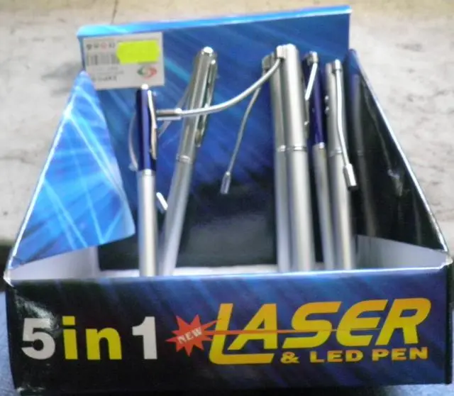 Foto aus der offiziellen Meldung: Laserpointer „5 in 1 &amp; Laser Pen“ — Risiko: Sehschaden