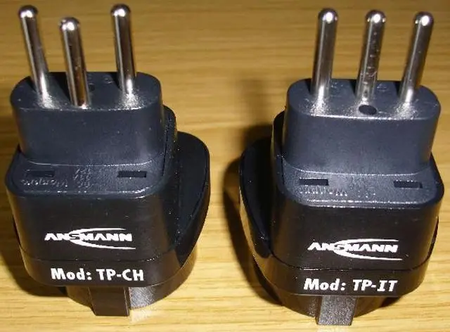 Foto aus der offiziellen Meldung: Ansmann Reisestecker Adapter — Risiko: Elektrischer Schlag
