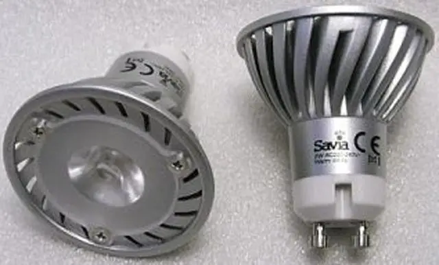 Foto do aviso oficial: Savia Lâmpada LED — risco: Choque elétrico