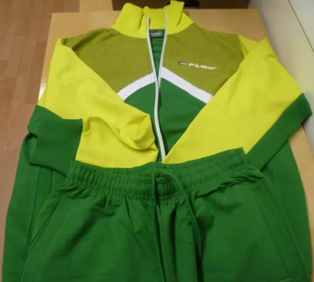 Foto do aviso oficial: Flair Conjunto desportivo infantil — risco: Ferimentos (A12/1069/12)