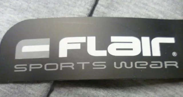 Foto uit de officiële melding: Flair ( sports wear) Kindersportset  &amp; #13; — risico: Verwonding