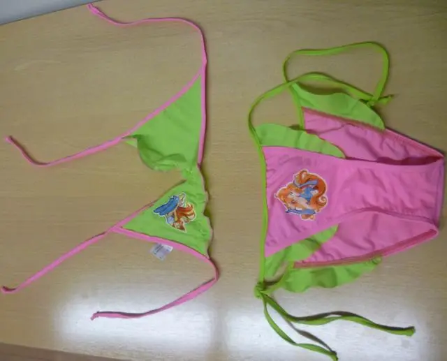 Photo de l’avis officiel: Duet Bikini de fille — risque: Blessures & Etranglement