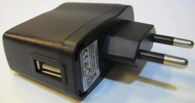 Photo from the official notice: Gametech Y player game console — electric shock risk