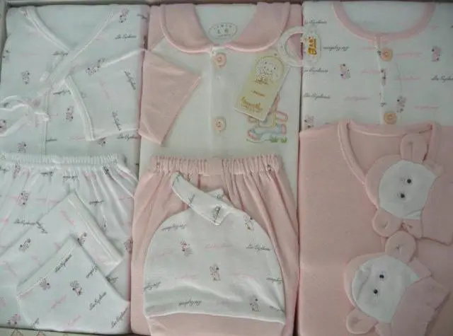 Foto dell’avviso ufficiale: Lingtong Baby Fashion Set di indumenti per bambini &amp; #13; &amp; #13; — rischio: Ostruzione delle vie aeree