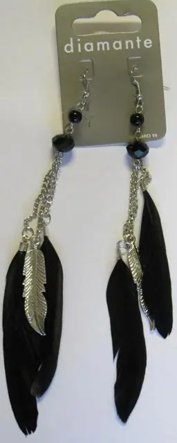 Photo de l’avis officiel: Diamante 1. Bague; 2. Boucles d’oreilles; 3. Collier; 4. Collier; 5. — risque: Risque chimique