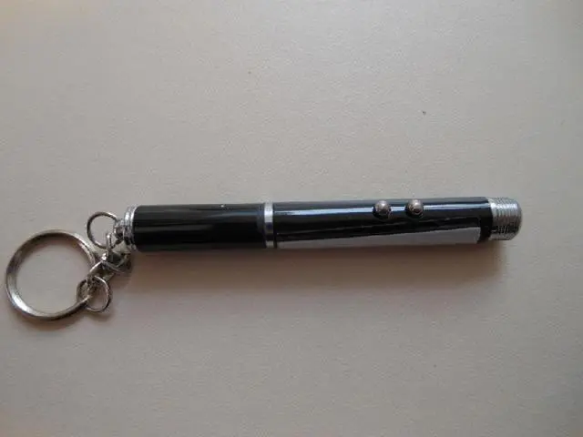 Foto uit de officiële melding: Laser &amp; Led Pen Laserpointer  &amp; #13; — risico: Aantasting van het gezichtsvermogen (A12/1341/12)