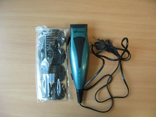 Foto dell’avviso ufficiale: JINGHAO ProclipperProclipperUnknownUnknown Trimmer per capelli — rischio: Scossa elettrica & Incendio