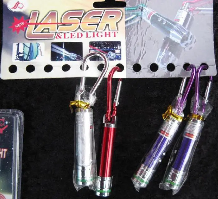 Foto uit de officiële melding: Laser &amp; LED Light Laserpointer  &amp; #13; — risico: Aantasting van het gezichtsvermogen (A12/1441/12)