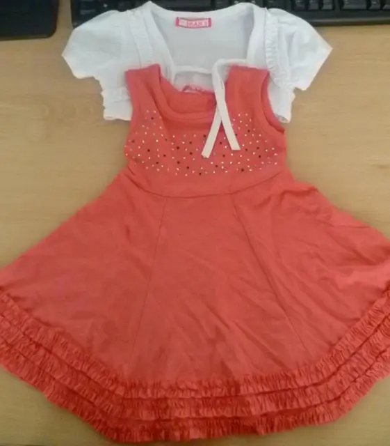 Photo from the official notice: I can 2 children’s clothing set — strangulation risk