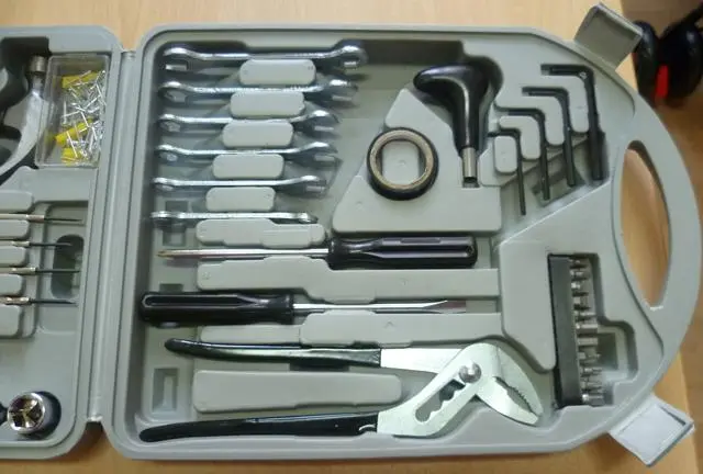 Photo de l’avis officiel: Gadget Tools Kit d’outils &amp; #13; &amp;#13; — risque: Blessures