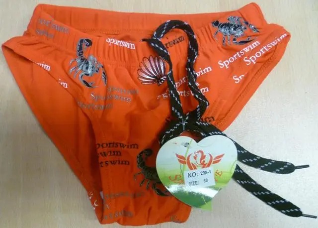 Foto do aviso oficial: RNS Ronis Vestido das meninas — risco: Estrangulamento
