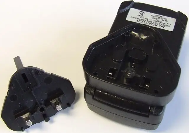 Photo from the official notice: Venom Power Pack Home and Car Charger mains adaptor — electric shock risk (A12/1712/12)