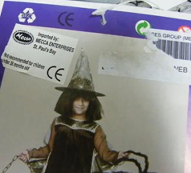 Zdjęcie z oficjalnego zgłoszenia: Funny Fashion Horror-Life Fantazyjny strój strojowy &amp; #13; &amp; # #13; — ryzyko: Uduszenie (zagardlenie)