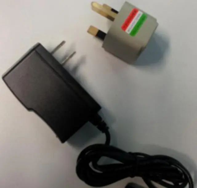 Foto aus der offiziellen Meldung: Holographic Laser Star Projector / Mini Laser Stage Lighting Laserprojektor — Risiko: Sehschaden & Elektrischer Schlag