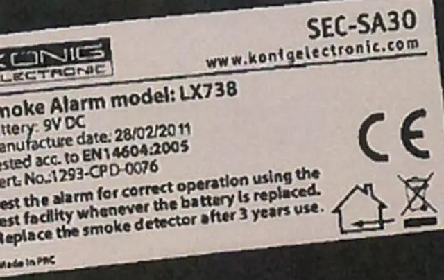 Photo from the official notice: König Electronic Optical Smoke Alarm — suffocation & burns risk